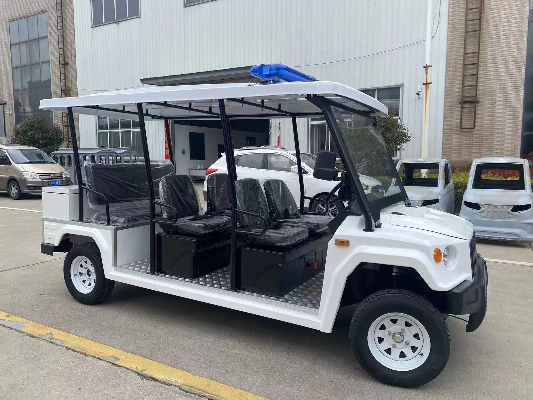 8座麻豆一二三产区巡逻车